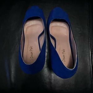 Dream pair peep toe pumps